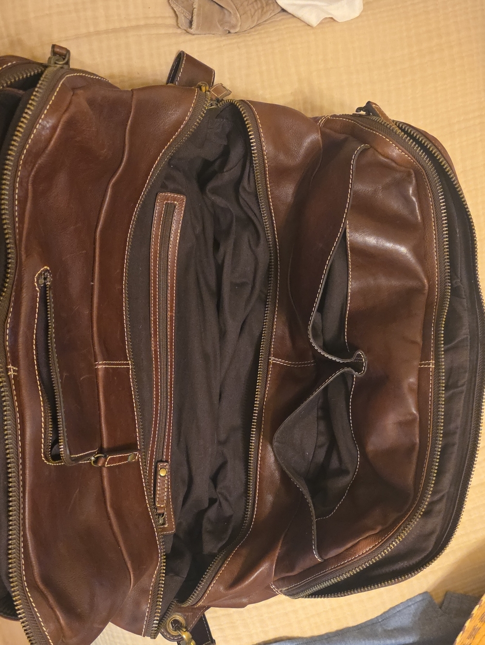 Cole Haan Leather Messenger Laptop Bag - Picture 4 of 5